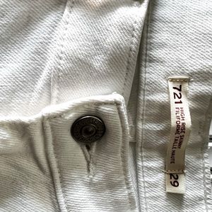 721 Levis white jeans